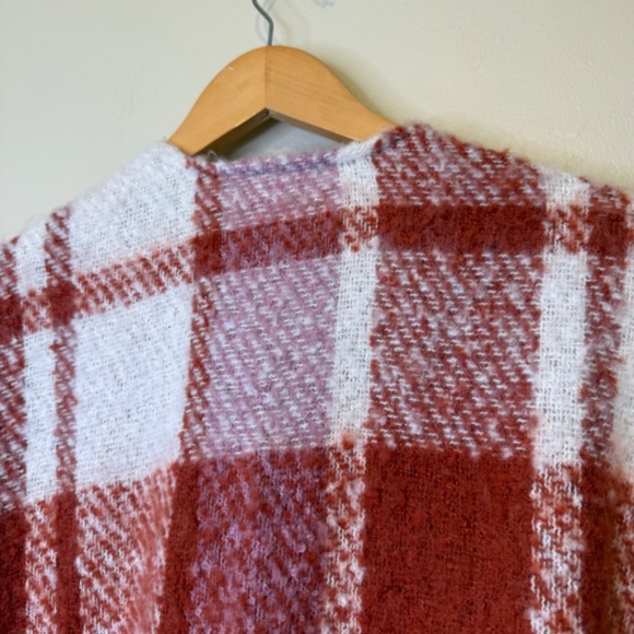 Max Stuido | Fuzzy Fringe Belted Open Front Relaxed Fall Blanket Kimono Cardigan - Picture 5 of 14